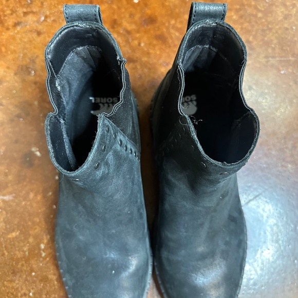 Sorel Boots - Picture 3 of 5